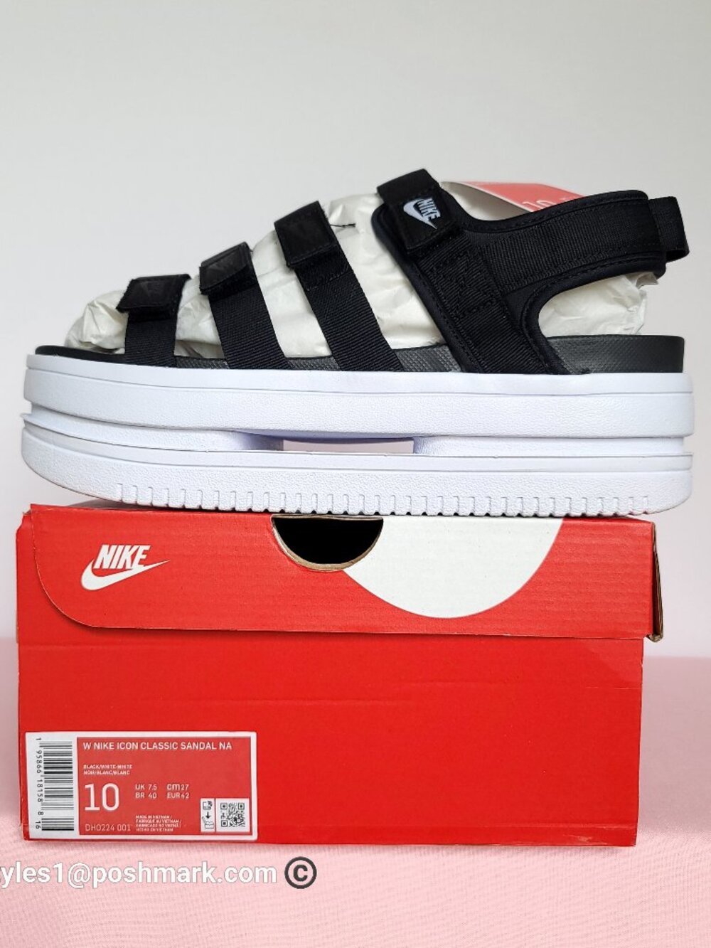 NIKE Icon Classic Sport Platform Sandals- Black/White/White Color. Women’s 10⭐